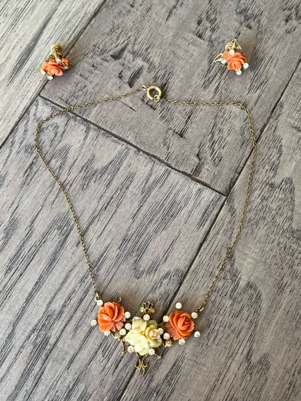 Vintage Floral Rose Pendant Necklace and Earring Set - Coral and Cream